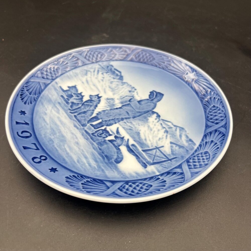 Royal Copenhagen 1978 Christmas Plate - Picture 8 of 9